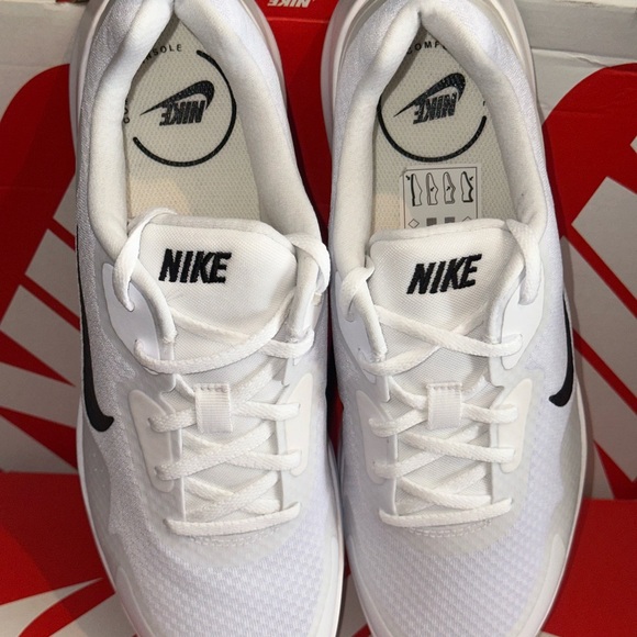 Nike Wearallday Men’s Size 11 US *New with box* White/Black - Picture 3 of 9